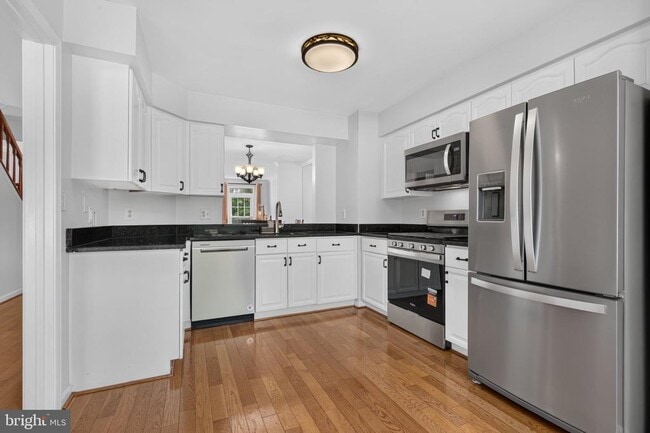 Building Photo - 7259 Worsley Way
