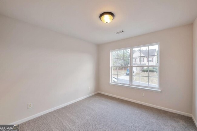 Building Photo - 6338 Hickory Ln Cir