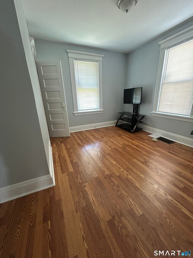 Building Photo - 273 Judson Pl