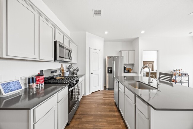 Building Photo - 14200 Yellow Jacket Ct