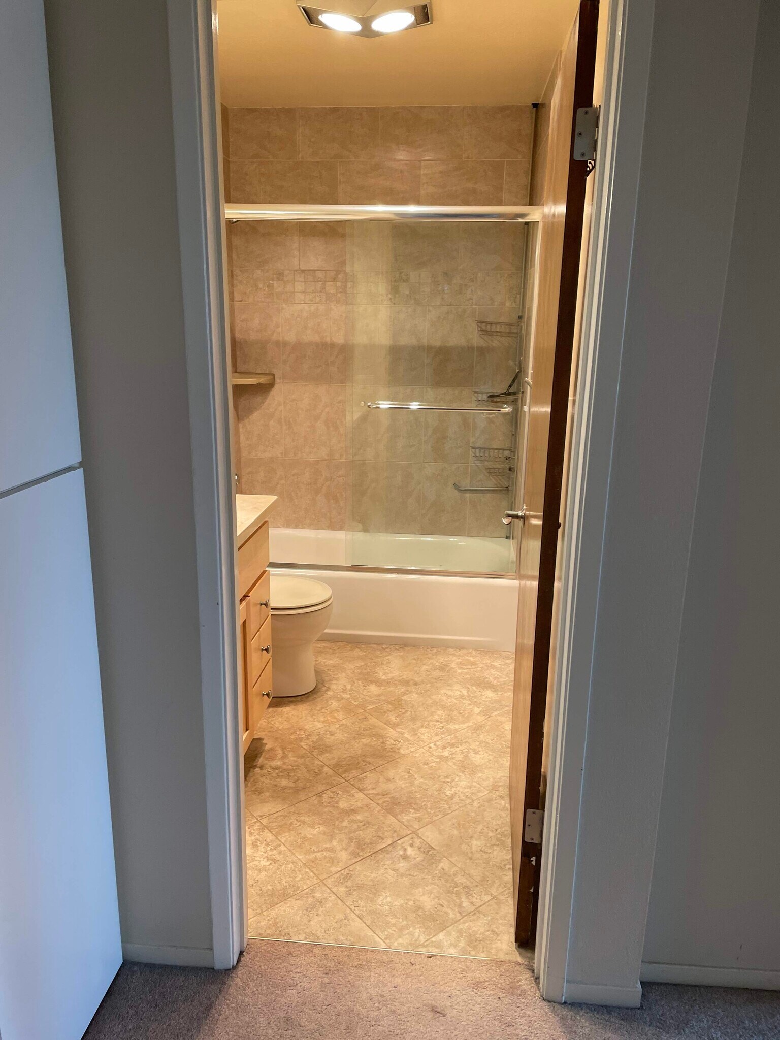 Bathroom 2 - 2460 Chestnut St