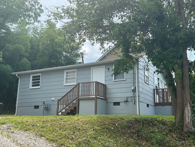 Building Photo - 2 Bedroom House in Downtown Raleigh