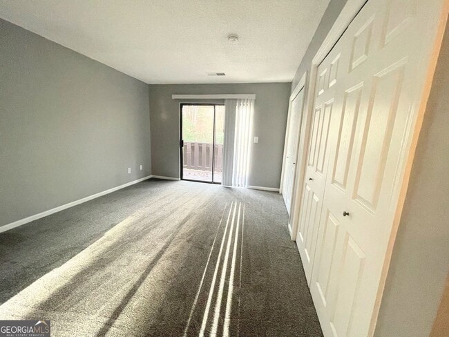 Building Photo - 94 Cobblestone Creek