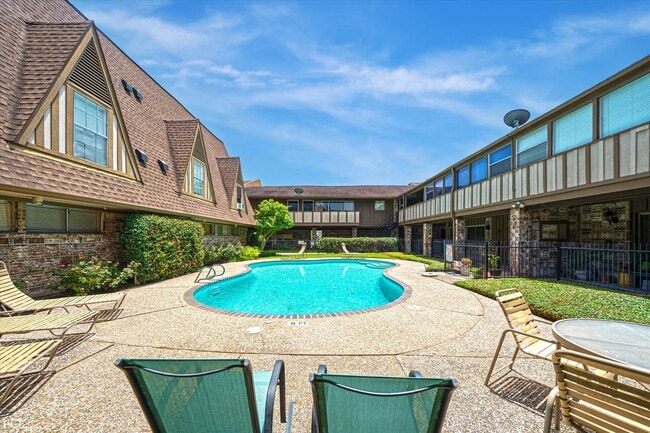 Building Photo - 2574 Marilee Ln