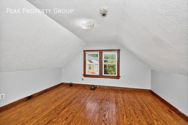 Building Photo - 225 Atkinson St