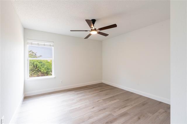 Building Photo - 2304 Glenhaven Dr