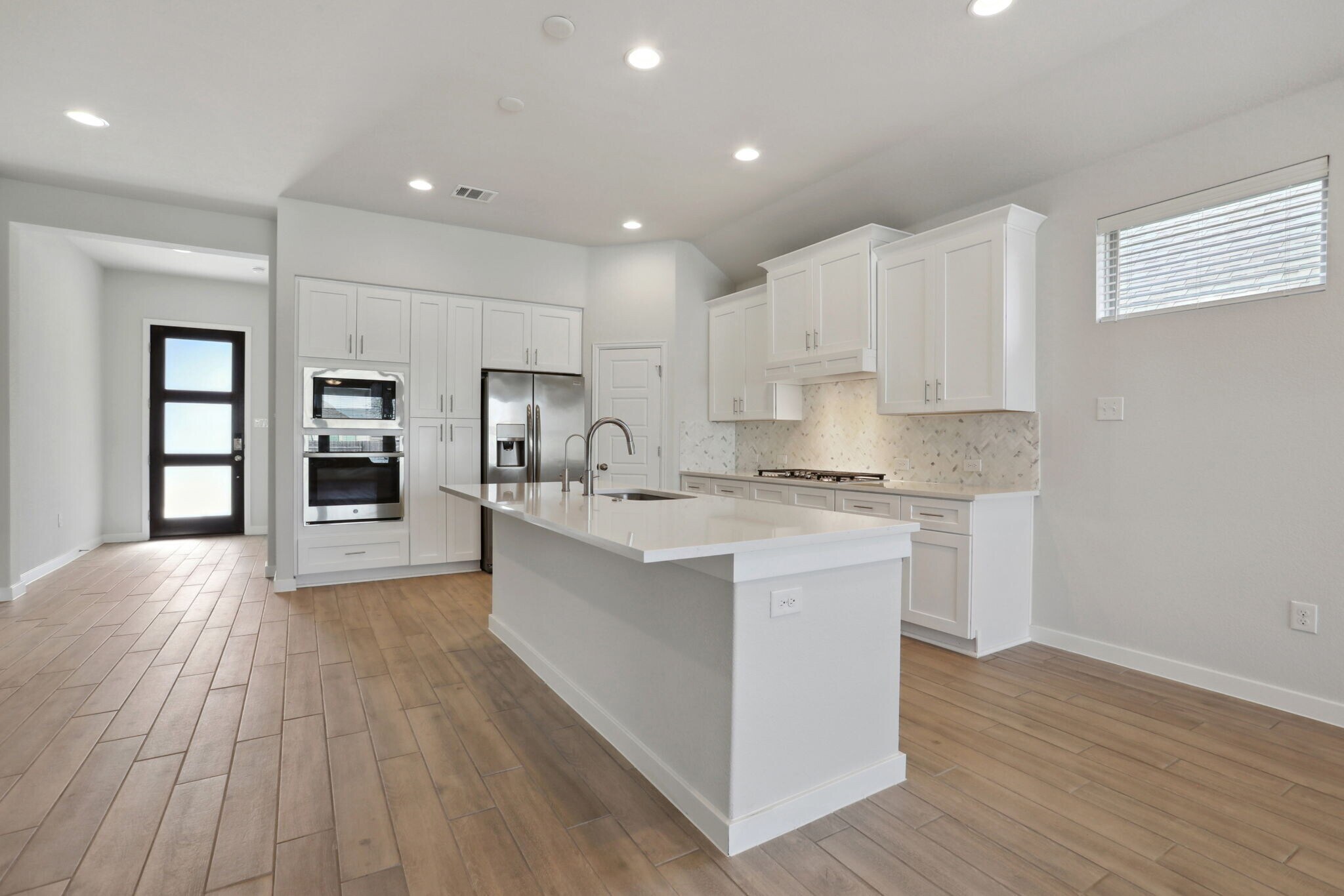 Building Photo - 4141 Presidio Ln