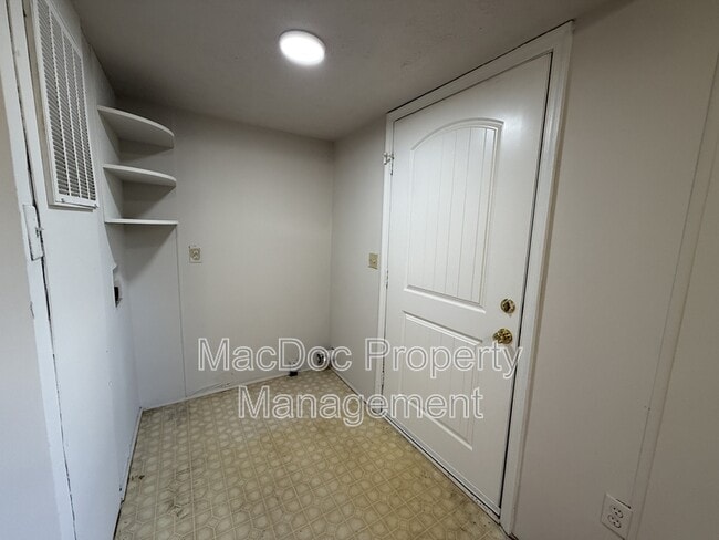 Building Photo - 3611 Shirleys Hill Rd