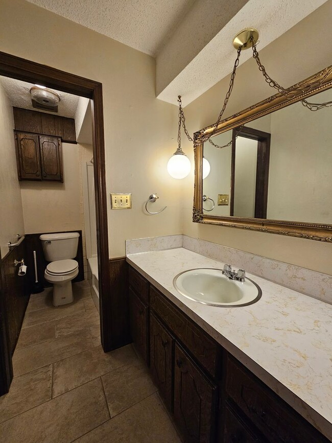 Building Photo - (3) Bed/(1.5) Bath in NE Norman Avail NOW!