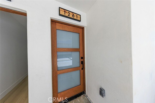 Building Photo - 1261 S Longwood Ave