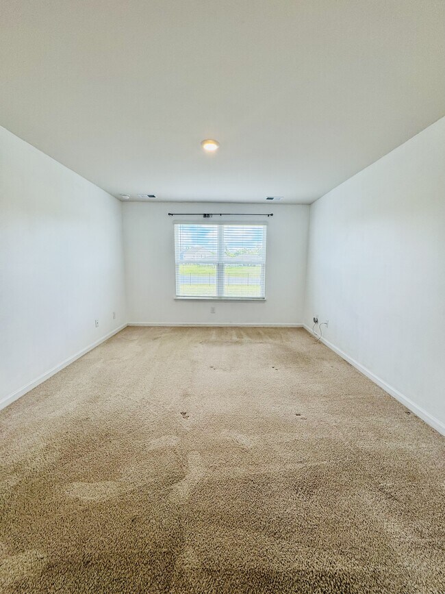 Building Photo - 809 Woodland Farms Cir
