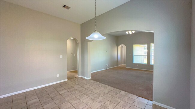 Building Photo - 4106 Mossy Pl Ln