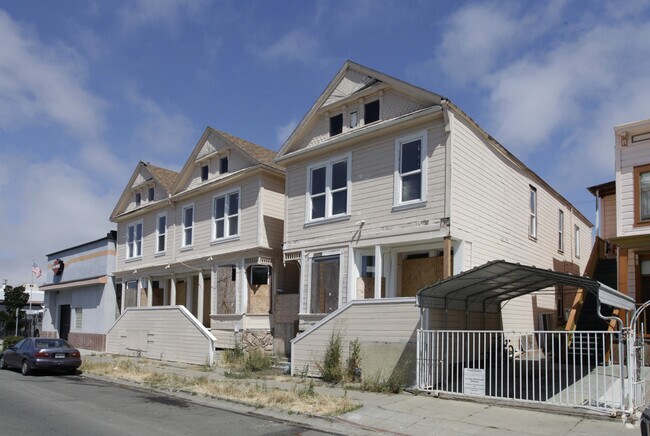 Primary Photo - 524 York St