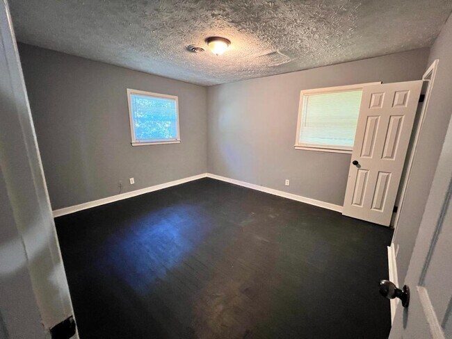 Building Photo - 948 Biddle St