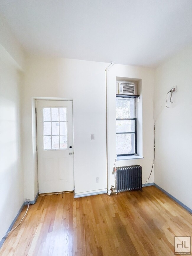 Building Photo - NORTH 9 STREET / Williamsburg / Spacious 1...