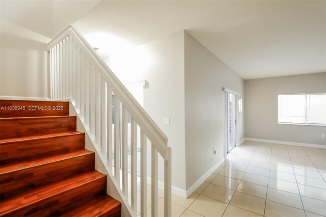 Building Photo - 377 NE 29th Terrace