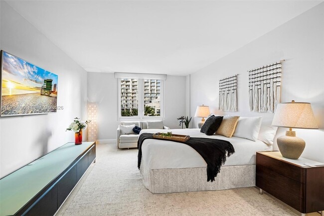 Building Photo - 2301 Collins Ave