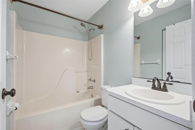 Building Photo - 14 Westmoreland Dr