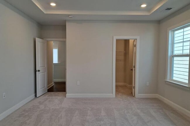 Building Photo - 324 Natsam Wds Wy