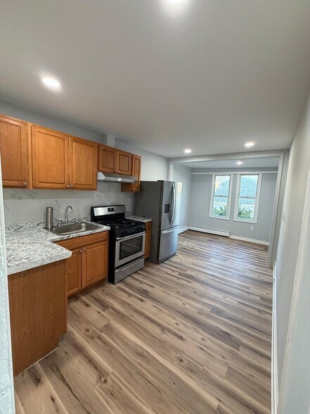 Building Photo - 51 Columbia Ave