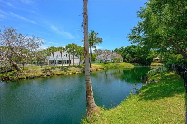 Building Photo - 16001 SW 77th Ct