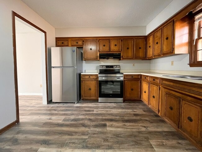 Building Photo - Charming & Affordable Living in Spartanburg!