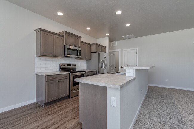 Building Photo - 2099 N Waterbrook Way