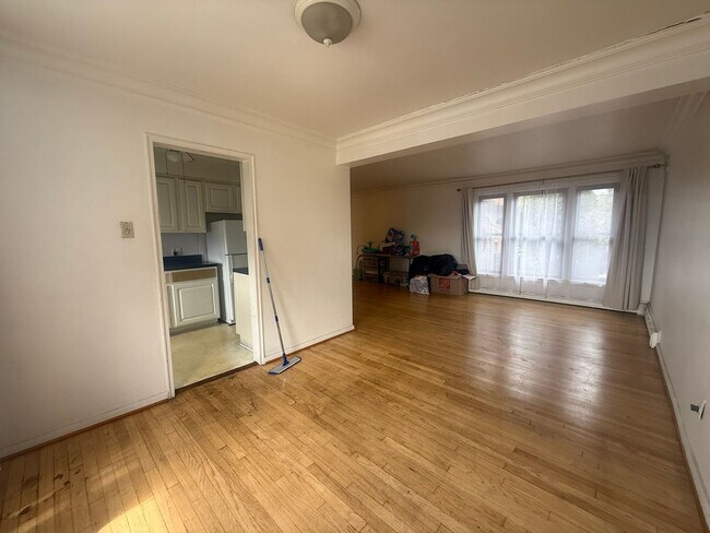 Building Photo - NEW RENTAL!