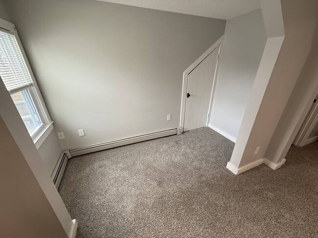 Building Photo - 37 Thompson Street