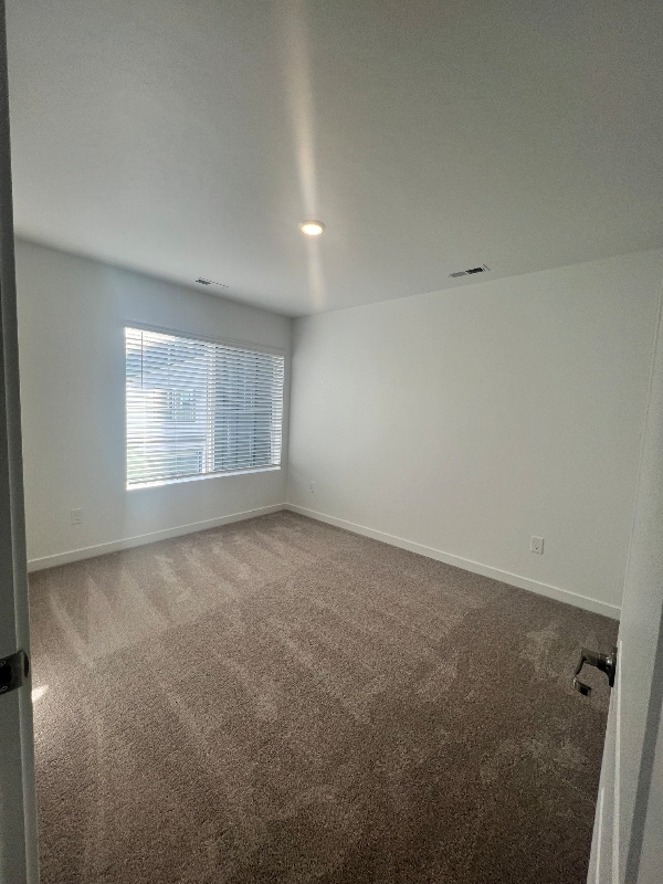 Building Photo - 4112 W Cirrus Ln