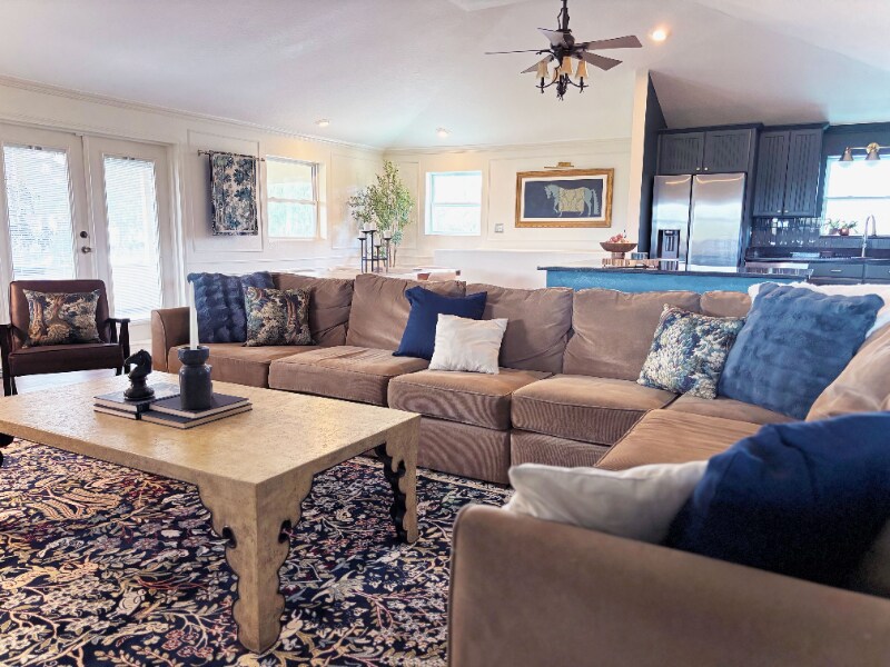 Building Photo - 405 North Blvd W