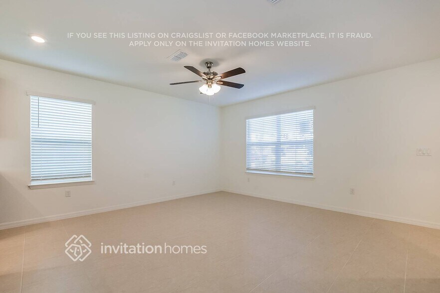 Building Photo - 5805 Sagebrush Aly