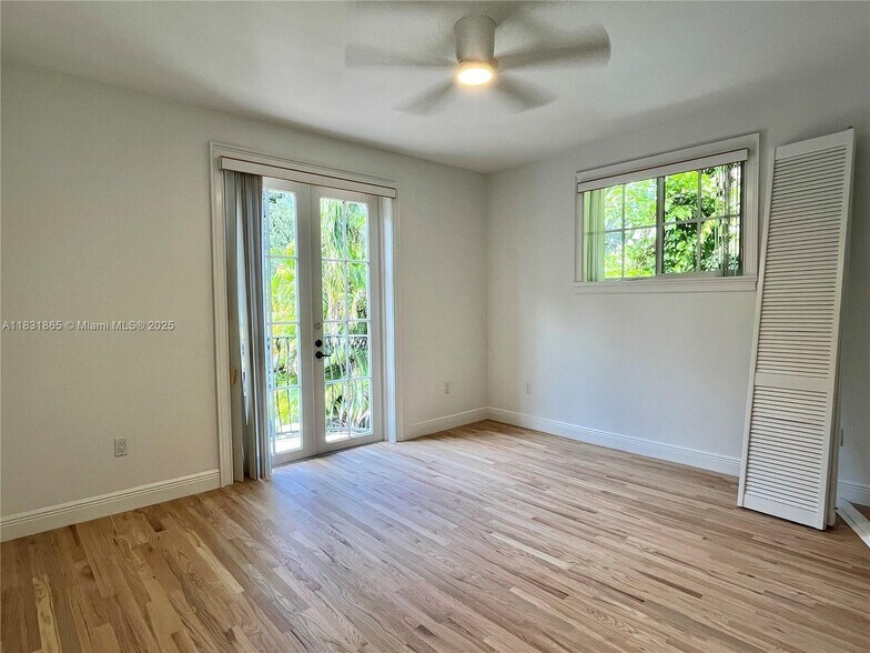 Building Photo - 4110 Pamona Ave