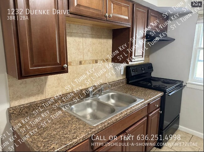 Building Photo - 1232 Duenke Dr