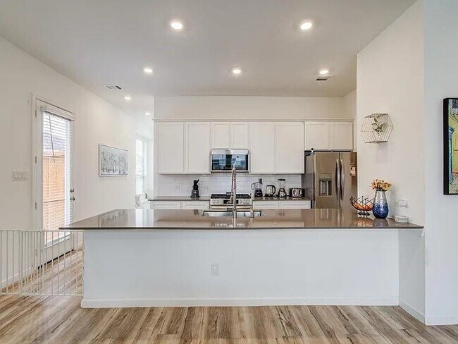 Building Photo - 5502 Amber Brook Ln