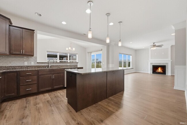 Building Photo - 12502 Speranza Dr