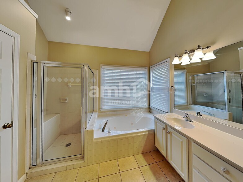 Building Photo - 6261 Sharpsburg Ct NW