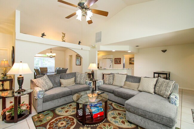 Building Photo - ** 4 BED-3 BATH PRIVATE SINGLE FAMILY POOL...