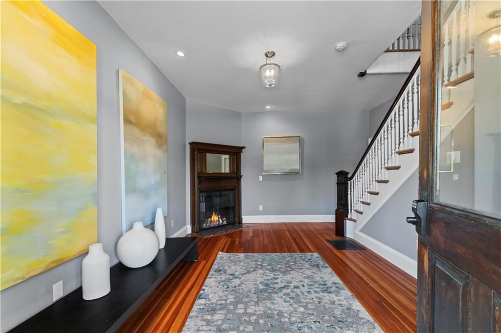 Building Photo - 567 Bristol Ferry Rd