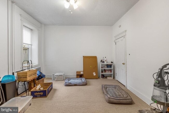 Building Photo - 218 Grape St