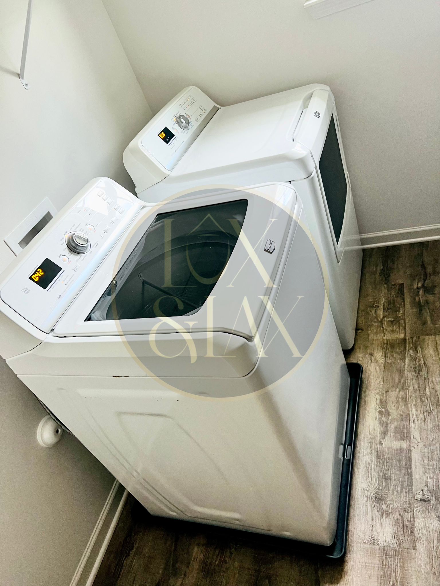 Laundry Room - 1604 Lasalle St