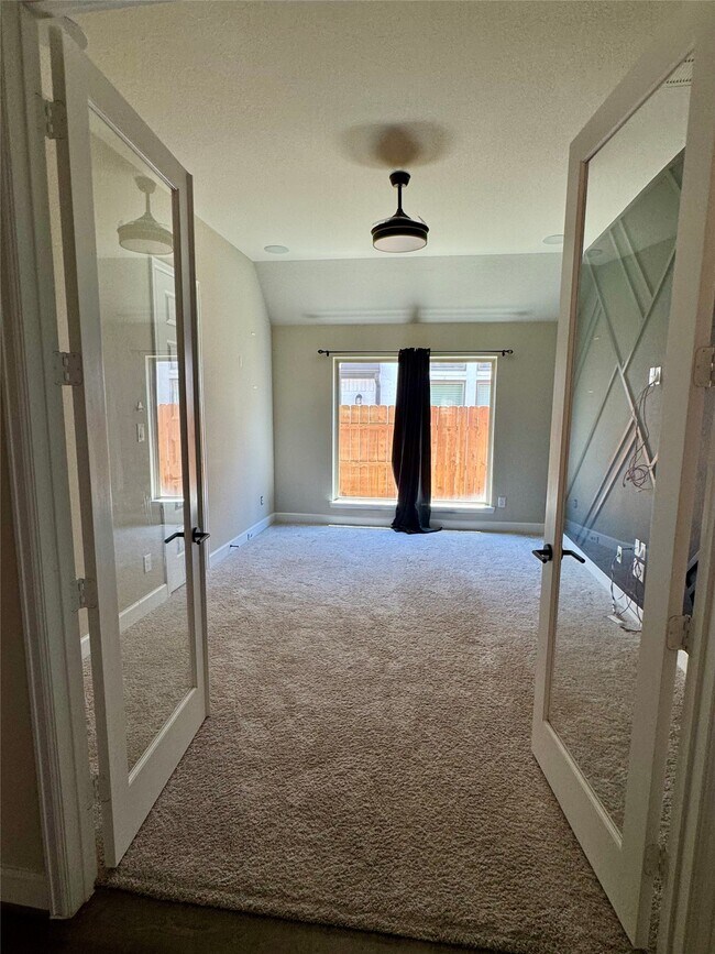 Building Photo - 7211 Sylvan Birch Trl