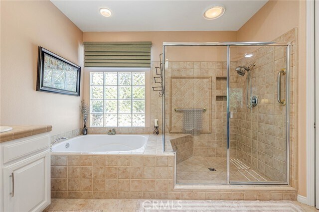 Building Photo - 78652 Alliance Way