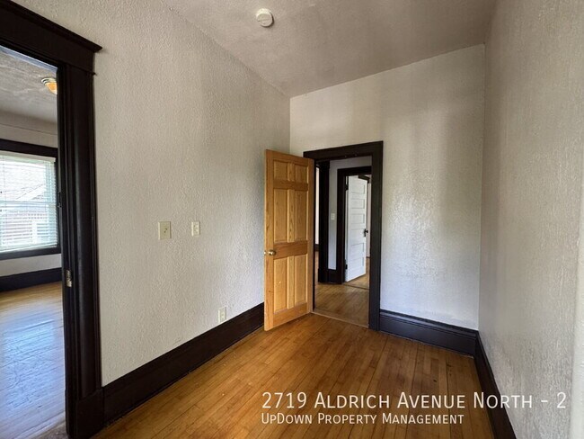 Building Photo - 2719 N Aldrich Ave
