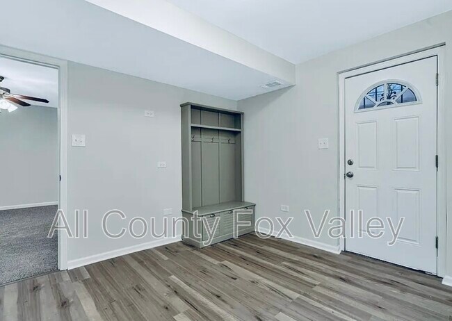 Building Photo - 9224 S Turner Ave