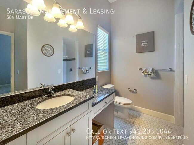 Building Photo - 504 Mast Dr