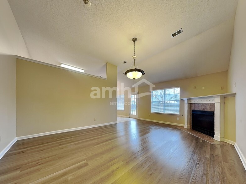 Building Photo - 6768 Cassidy Dr