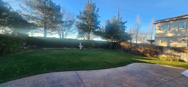 Building Photo - Beautiful 4 Bedroom 2.5 Bathroom Home on Large Lot in Elk Grove