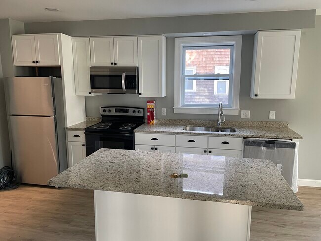 Primary Photo - 75 Chestnut Ave