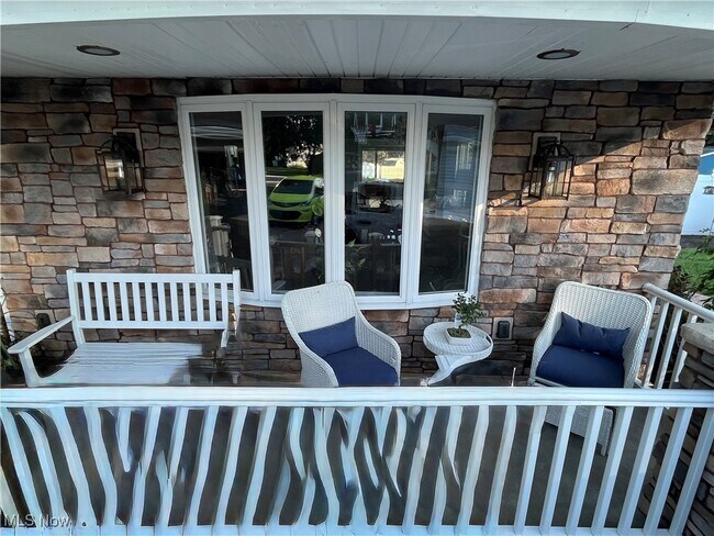 Building Photo - 4171 Linden Cir